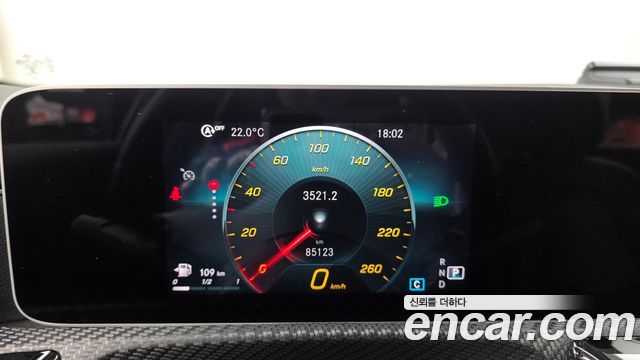 Mercedes-Benz A-Class 2019 — photo 8