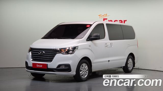 Hyundai Starex 2018 — photo 1