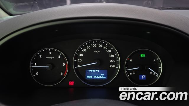 Hyundai Starex 2018 — photo 11