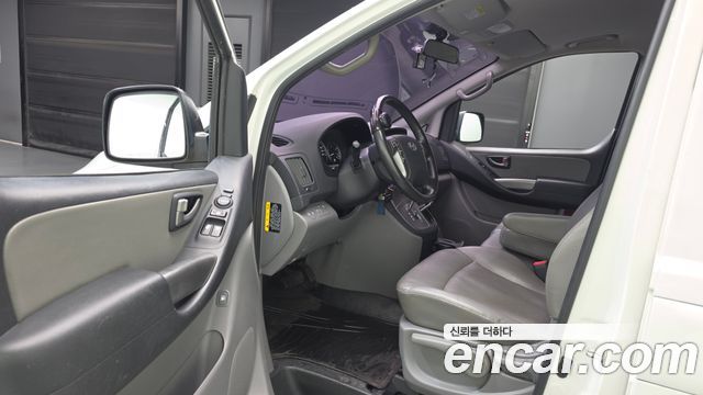 Hyundai Starex 2018 — photo 13