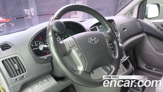 Hyundai Starex 2018 — photo 19