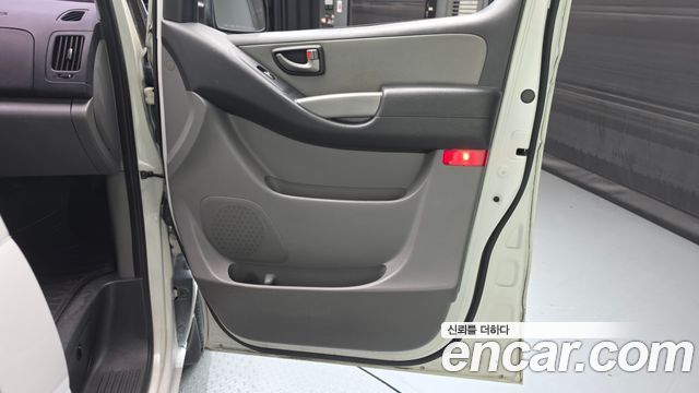 Hyundai Starex 2018 — photo 15