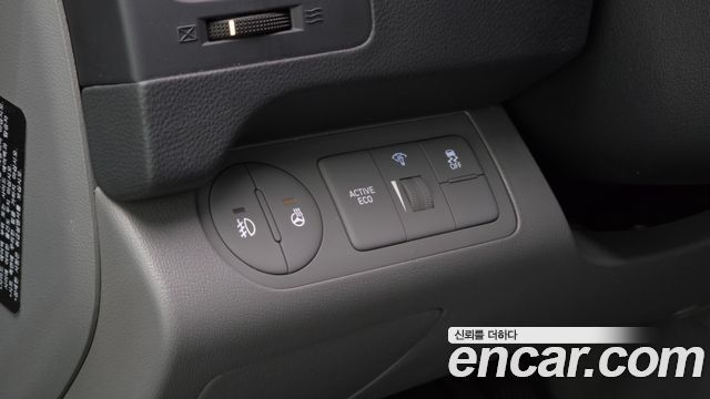 Hyundai Starex 2018 — photo 27