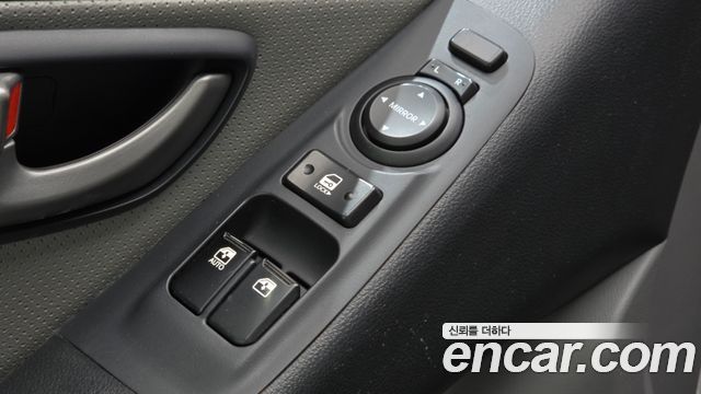 Hyundai Starex 2018 — photo 28