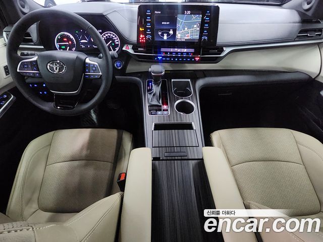 Toyota Sienna 2022 — photo 7