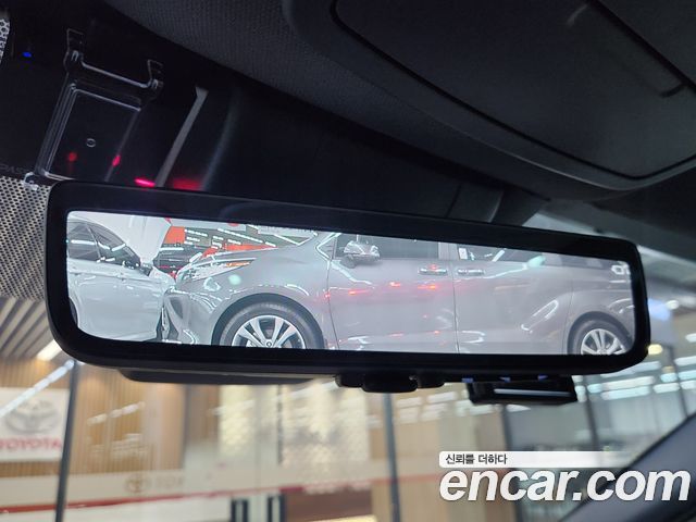Toyota Sienna 2022 — photo 16