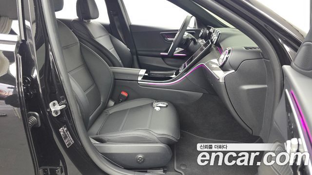 Mercedes-Benz C-Class 2026 — photo 17