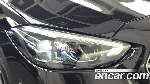 Mercedes-Benz C-Class 2026 — photo 8