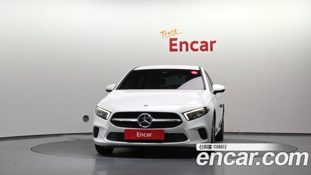Mercedes-Benz A-Class 2022 — photo 3