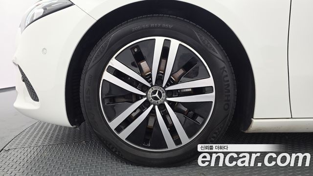 Mercedes-Benz A-Class 2022 — photo 5