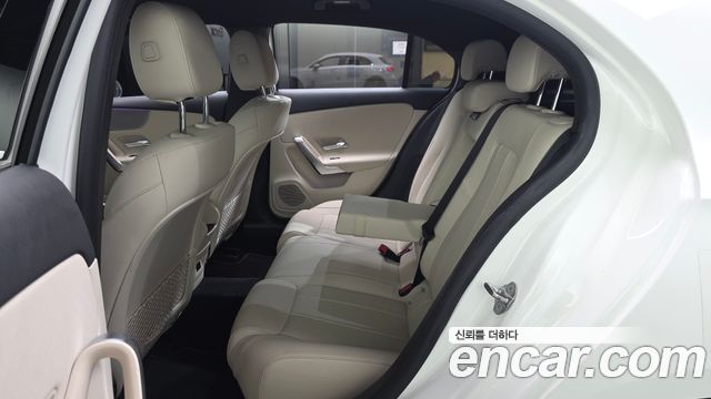Mercedes-Benz A-Class 2022 — photo 17