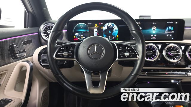 Mercedes-Benz A-Class 2022 — photo 19