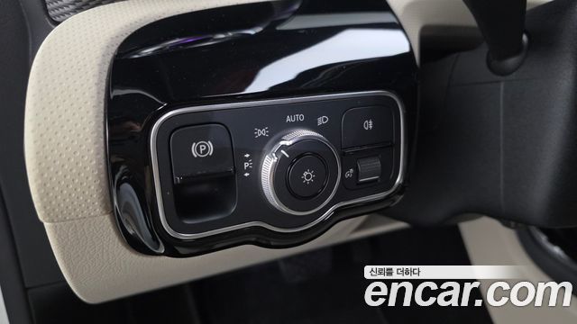 Mercedes-Benz A-Class 2022 — photo 25