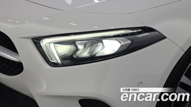 Mercedes-Benz A-Class 2022 — photo 8