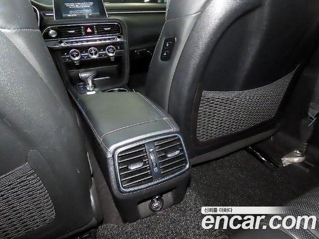 Genesis G70 2019 — photo 15