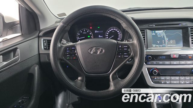 Hyundai Sonata 2016 — photo 13