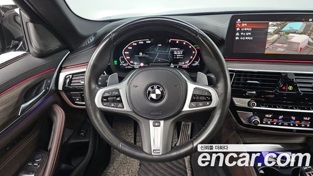 BMW 5-Series 2021 — photo 12