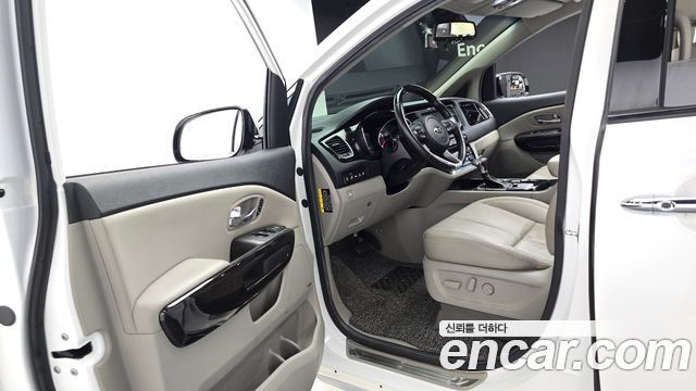 Kia Canival 2019 — photo 10