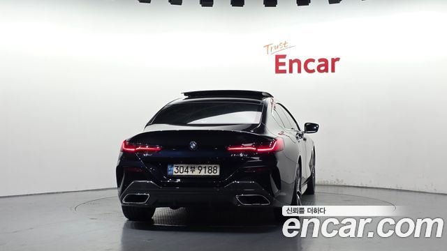 BMW 8-Series 2021 — photo 4