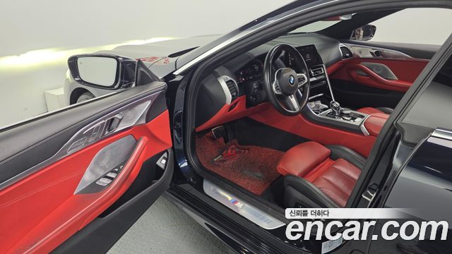 BMW 8-Series 2021 — photo 13