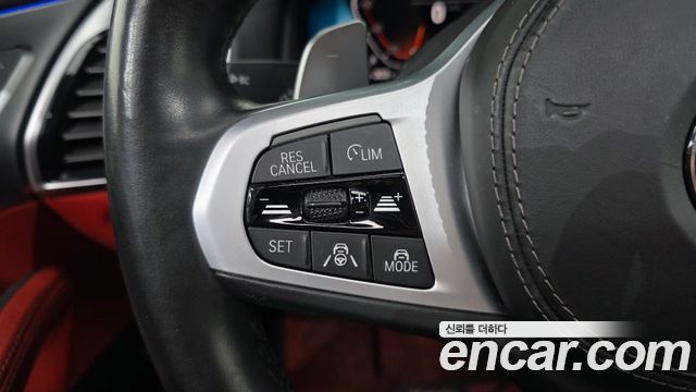 BMW 8-Series 2021 — photo 23