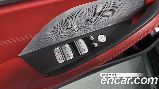 BMW 8-Series 2021 — photo 27