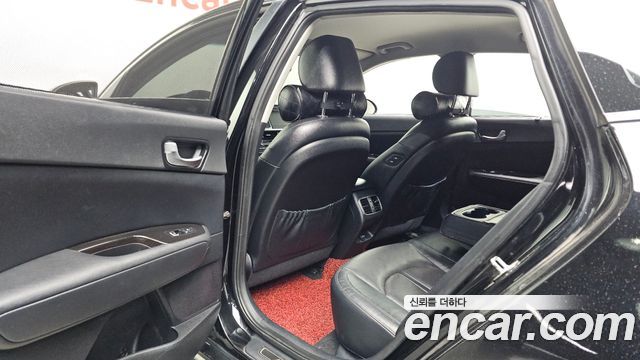 Kia K5 2016 — photo 11