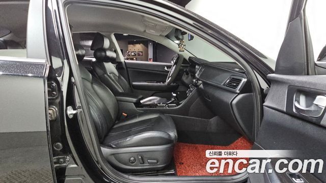 Kia K5 2016 — photo 12