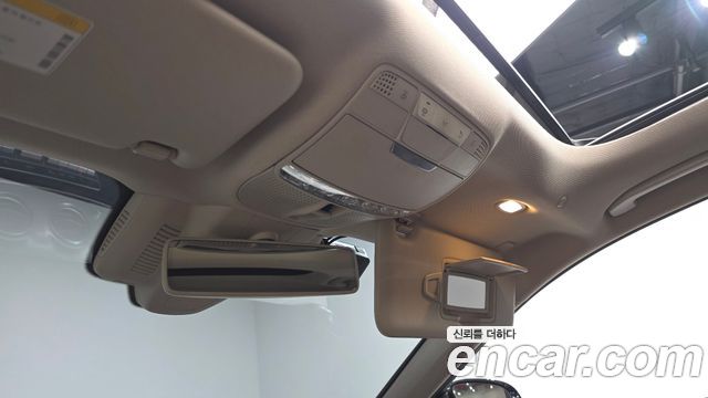 Mercedes-Benz E-Class 2017 — photo 27
