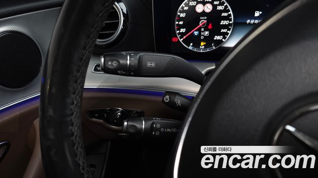 Mercedes-Benz E-Class 2017 — photo 29