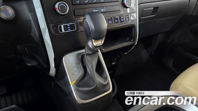 Hyundai Staria 2026 — photo 12
