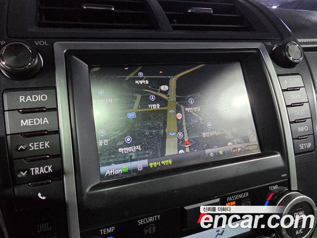 Toyota Camry 2013 — photo 12