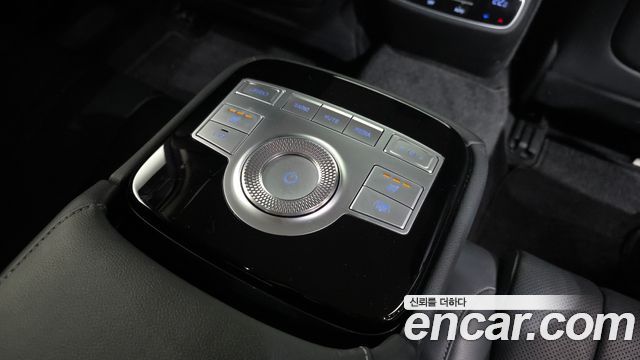 Genesis G80 2022 — photo 25