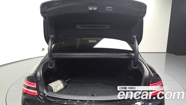Genesis G80 2022 — photo 26