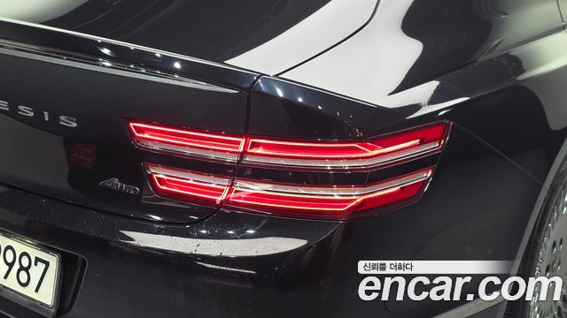 Genesis G80 2022 — photo 9