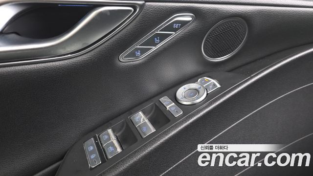 Genesis G80 2022 — photo 27