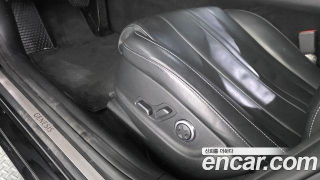 Genesis G80 2022 — photo 28