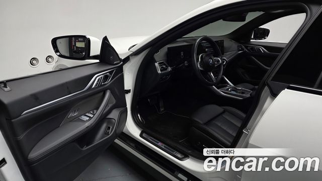 BMW i4 2024 — photo 10