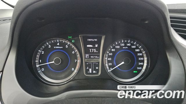 Hyundai Grandeur 2011 — photo 8