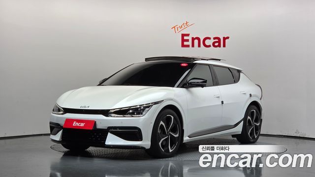 Kia EV6 2023 — photo 1