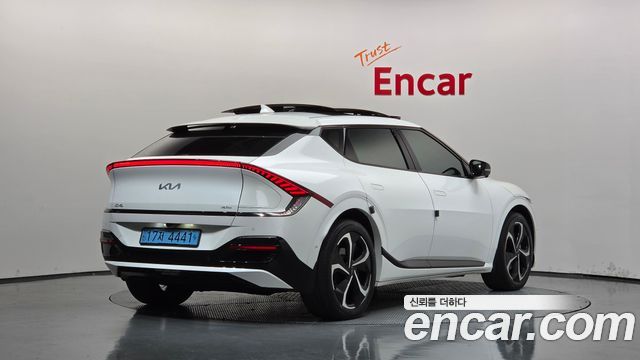 Kia EV6 2023 — photo 2