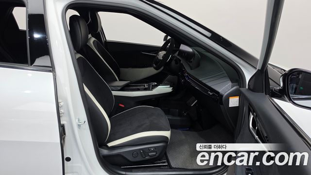 Kia EV6 2023 — photo 16