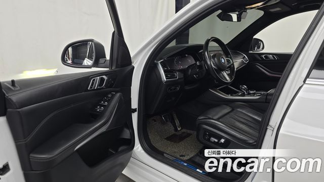 BMW X5 2022 — photo 10
