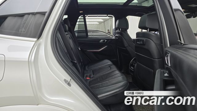 BMW X5 2022 — photo 12