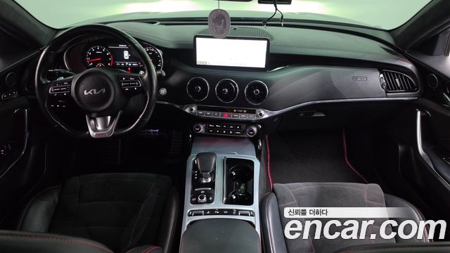 Kia Stinger 2022 — photo 7