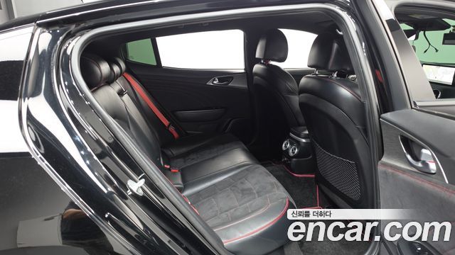 Kia Stinger 2022 — photo 12