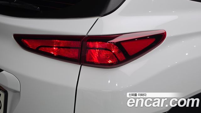 Hyundai Kona 2021 — photo 9