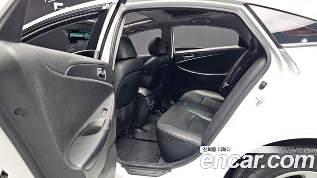 Hyundai Sonata 2012 — photo 11