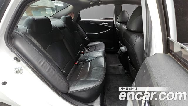 Hyundai Sonata 2012 — photo 12