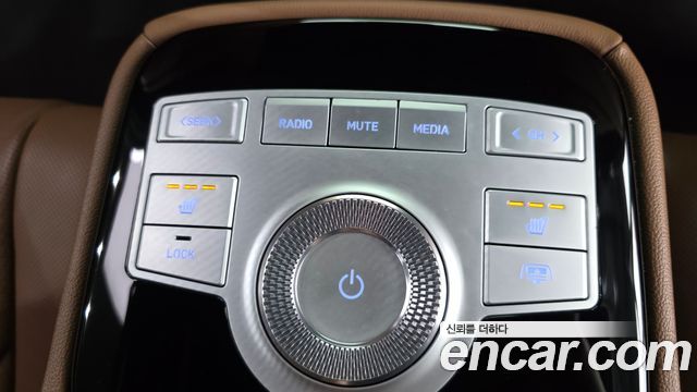 Genesis G80 2022 — photo 27